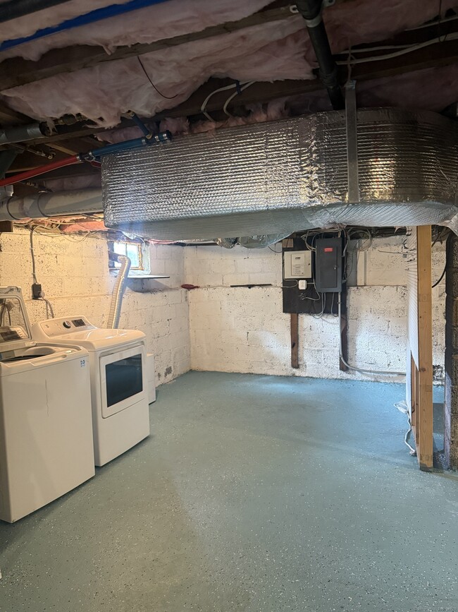 Building Photo - 770 Broadbridge Rd