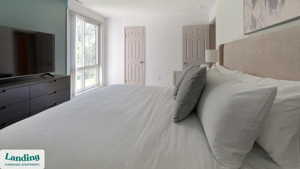 Building Photo - 6220 Springhill Dr