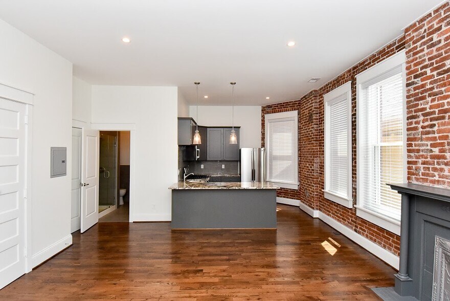 Building Photo - 1764 Frankfort Ave