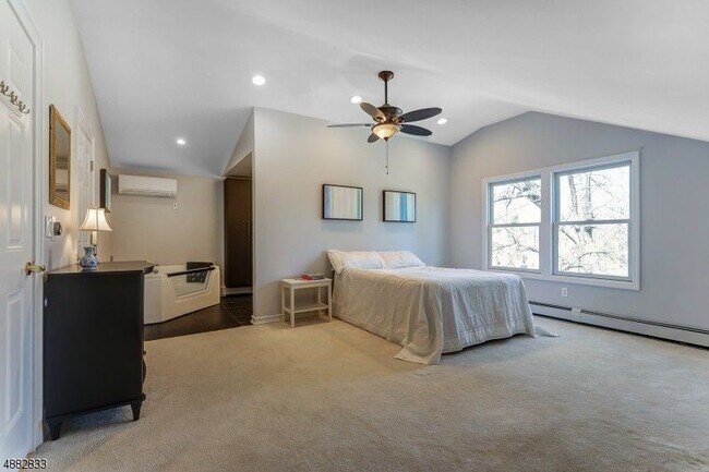 Building Photo - 209 Mountain Ave