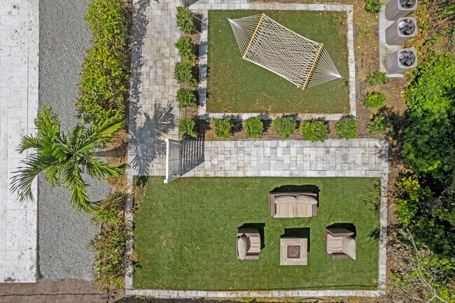 Building Photo - 1862 6th St