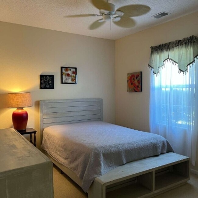 Building Photo - 133 Stratford Village Way