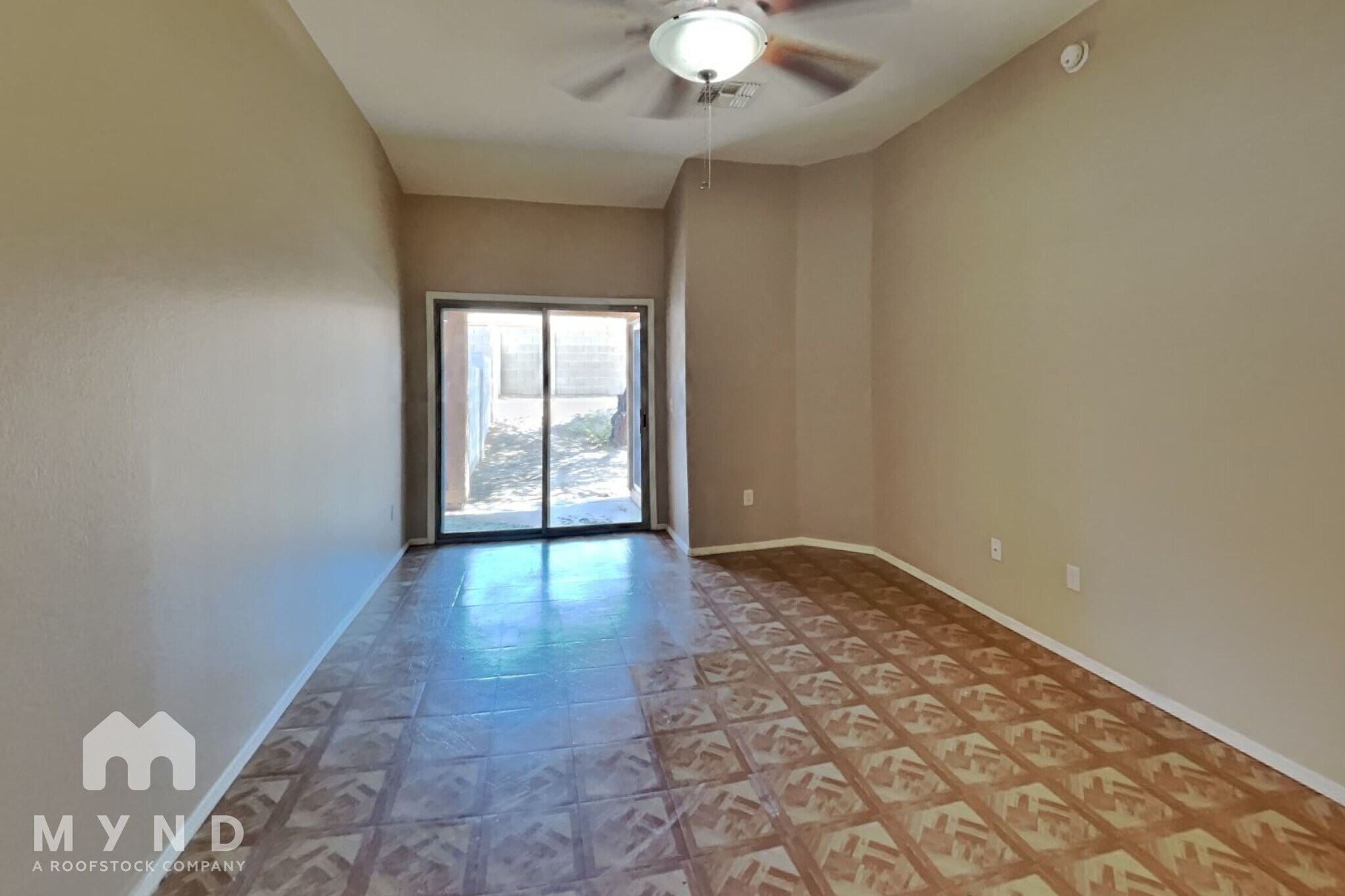 Building Photo - 2018 E Calle Arroyo Lindo