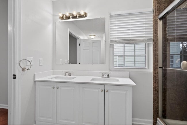 Building Photo - 1010 Trail Stream Way