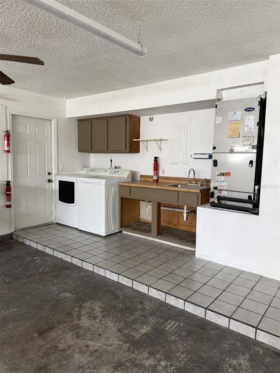 Building Photo - 2241 Heatheroak Dr