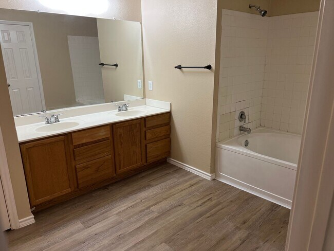 Building Photo - 7714 Red River Bay