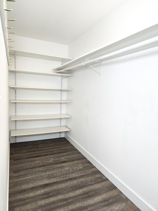Building Photo - 4548 Melan Dr N