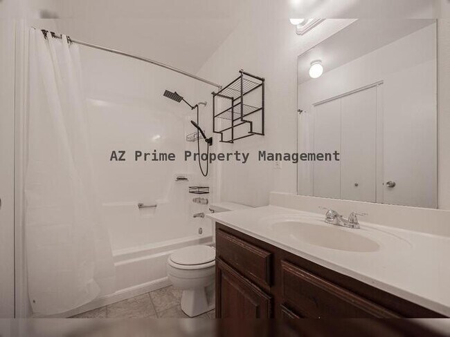 Building Photo - 900 S Hacienda Dr