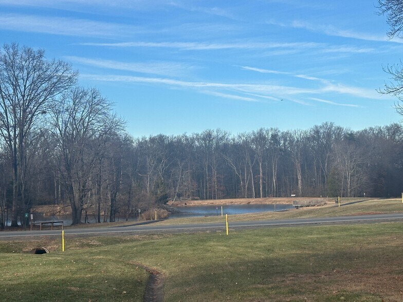 Building Photo - 12747 Franklin Farm Rd