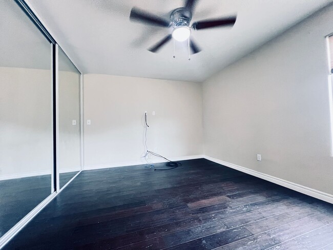 Building Photo - El Cajon Two-Story 4 Bedroom 2 Bath Large Yard