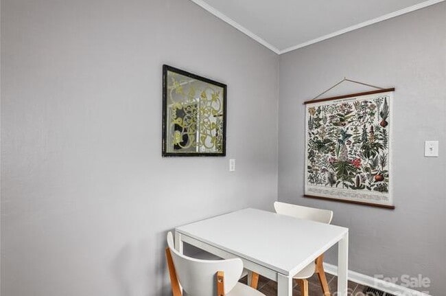 Building Photo - Must see home for everyone!!!