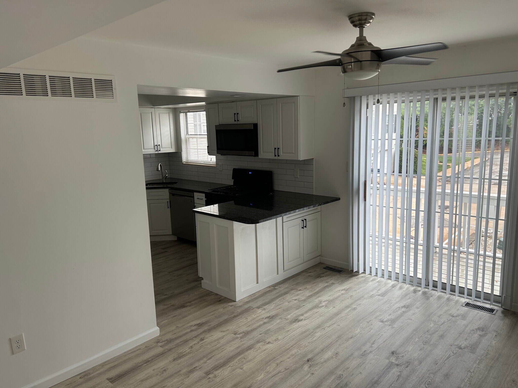 Dinning rm - 5851 Prince George Ct