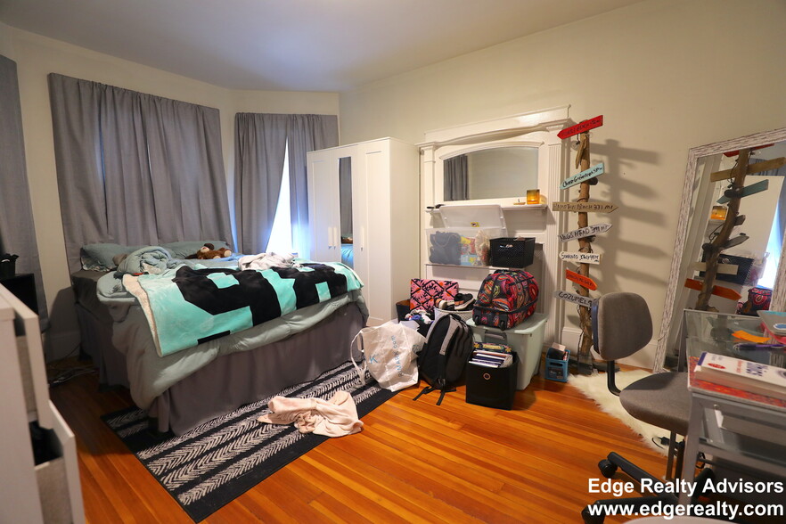 Building Photo - 39 Foster St