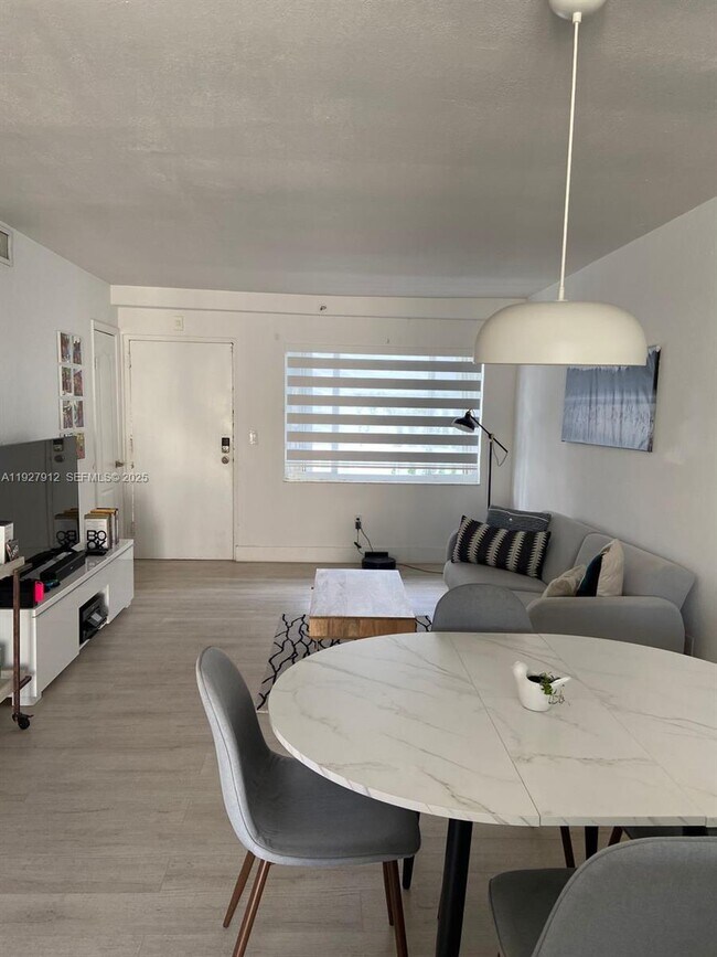 Building Photo - 677 NE 24th St