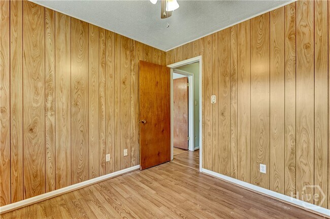 Building Photo - 4 Cottingham Dr