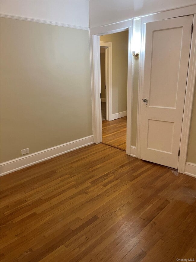 Building Photo - 60 St Pauls Pl