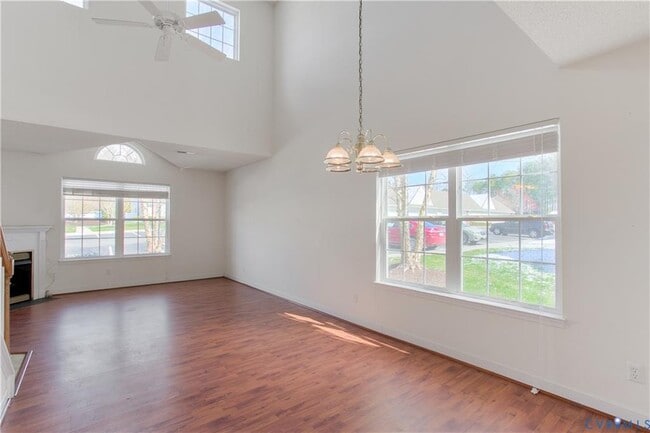 Building Photo - 4718 Twin Hickory Lake Dr