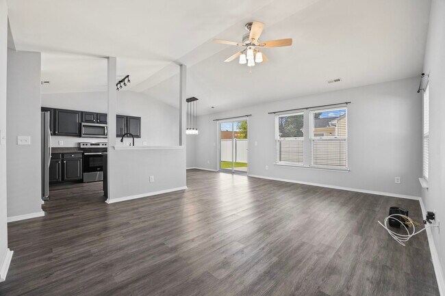 Building Photo - 1006 Post Oak Ct