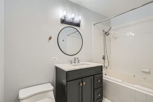 Building Photo - 300 W 11th Ave