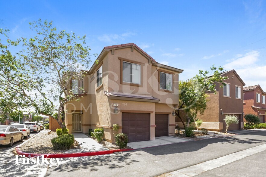 Building Photo - 677 Calamus Palm Pl