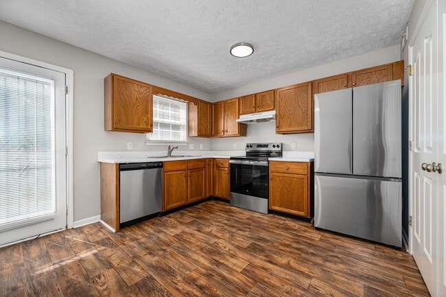 Building Photo - Hamlet Square Townhomes Unit 2410D