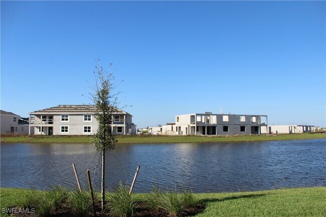 Building Photo - 5729 Oakmont Ct