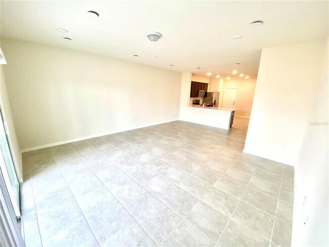 Building Photo - 2843 Stunning Ave