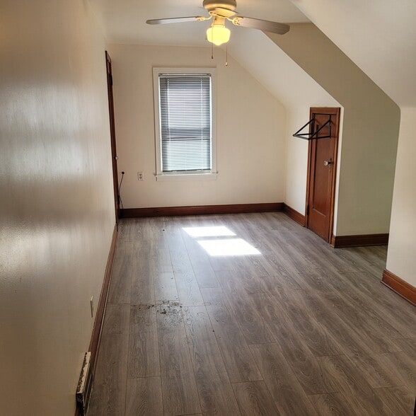 Building Photo - 3567 Chapin Ave