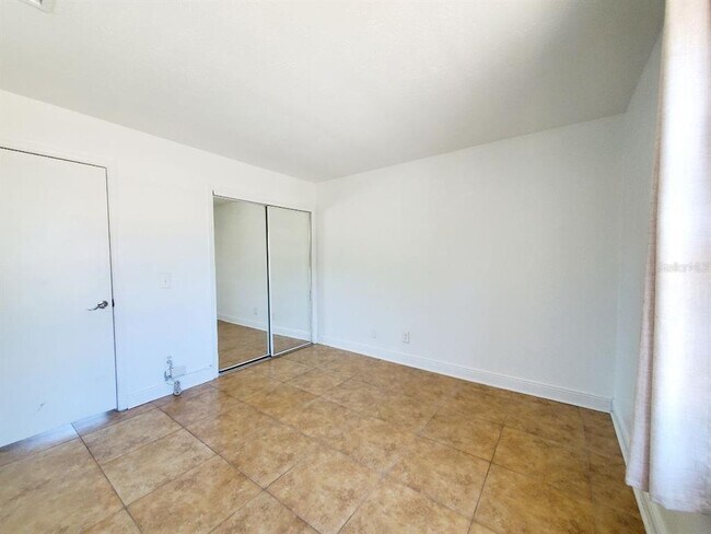 Building Photo - 13832 Orange Sunset Dr