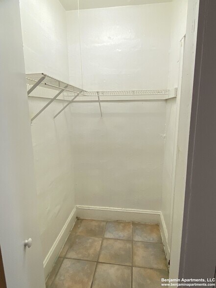 Building Photo - 15 Barrows St