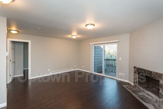 Building Photo - 12225 SW Longhorn Ln