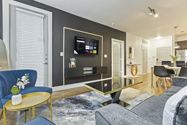 Building Photo - 5725 Town and Country Blvd