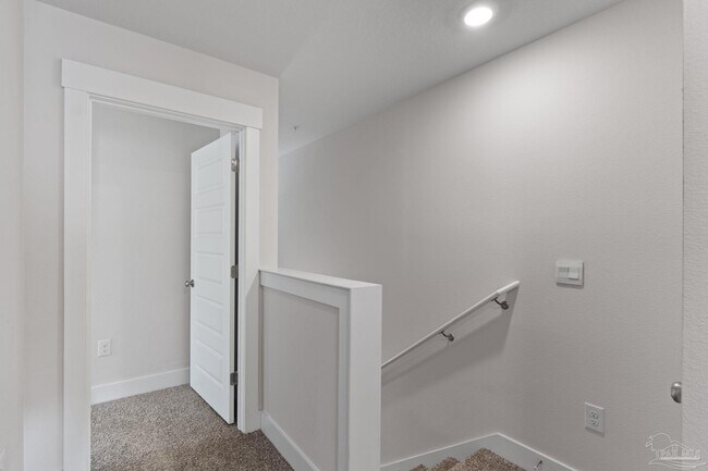 Building Photo - 9483 Nature Crk Cir