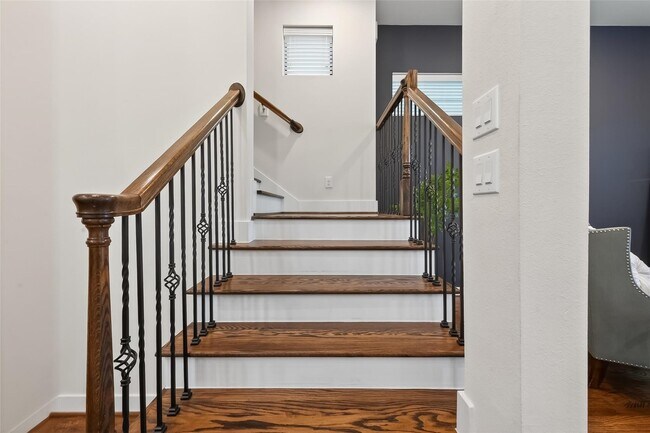 Building Photo - 1508 Beall St