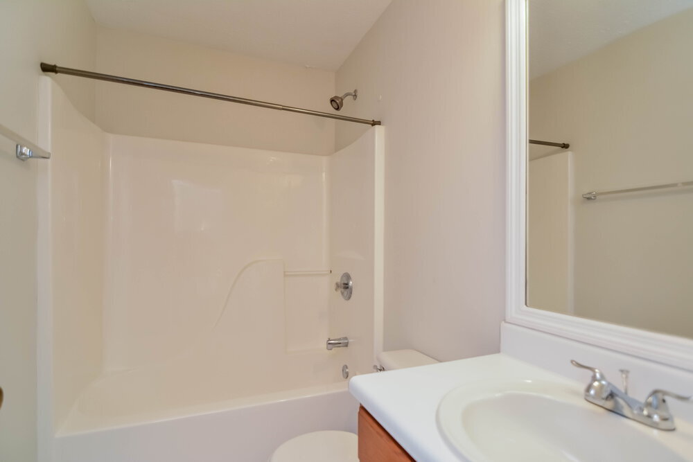 Building Photo - 2770 Lake Park Ridge W