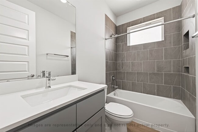 Building Photo - 10719 Mason Rd