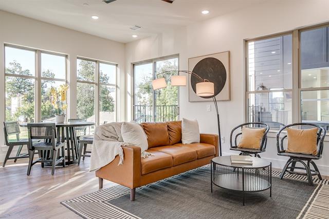 Building Photo - 2820 Weisenberger St