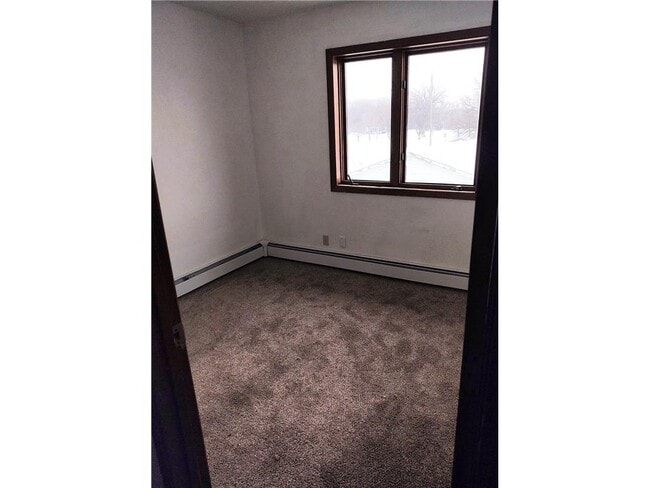 Building Photo - 222 6th St SW