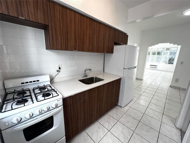 Building Photo - 1132 Pennsylvania Ave