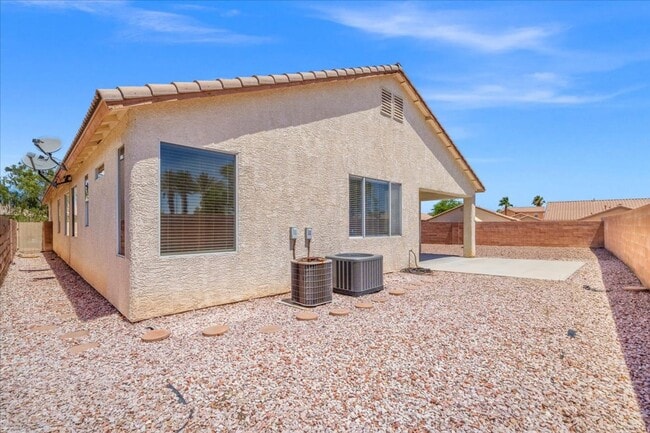 Building Photo - Fabulous Home!