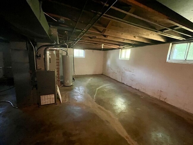 Building Photo - Two bedroom on quiet Dead-End street in Alton