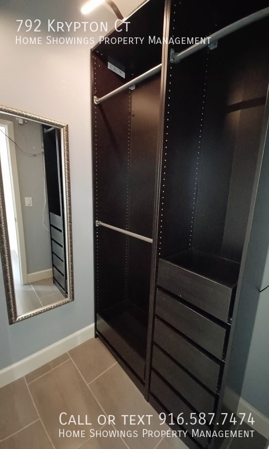 Building Photo - 792 Krypton Ct