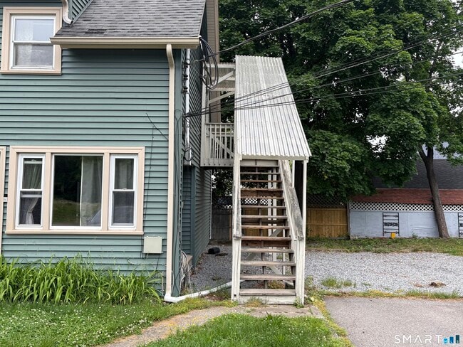 Building Photo - 41A W Main St