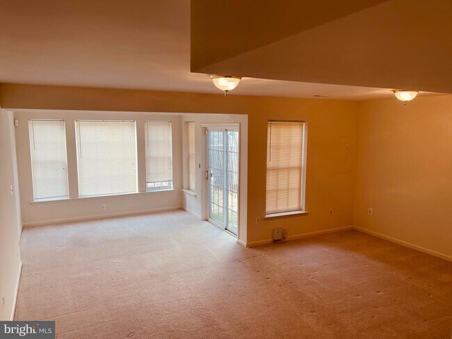 Building Photo - 16802 Sweeney Ln