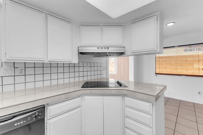 Building Photo - 53780 Avenida Diaz
