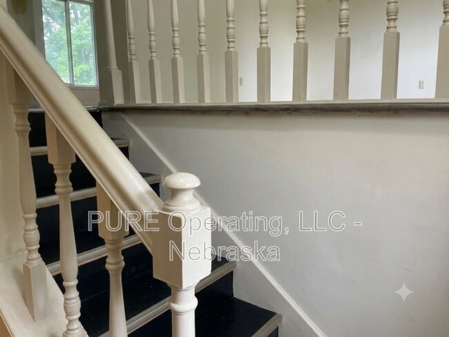 Building Photo - 15229 Y St