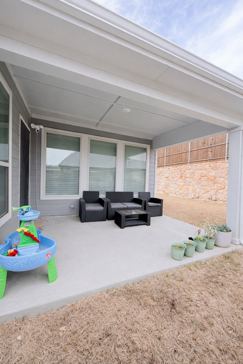 Building Photo - 8641 Spindletop Dr