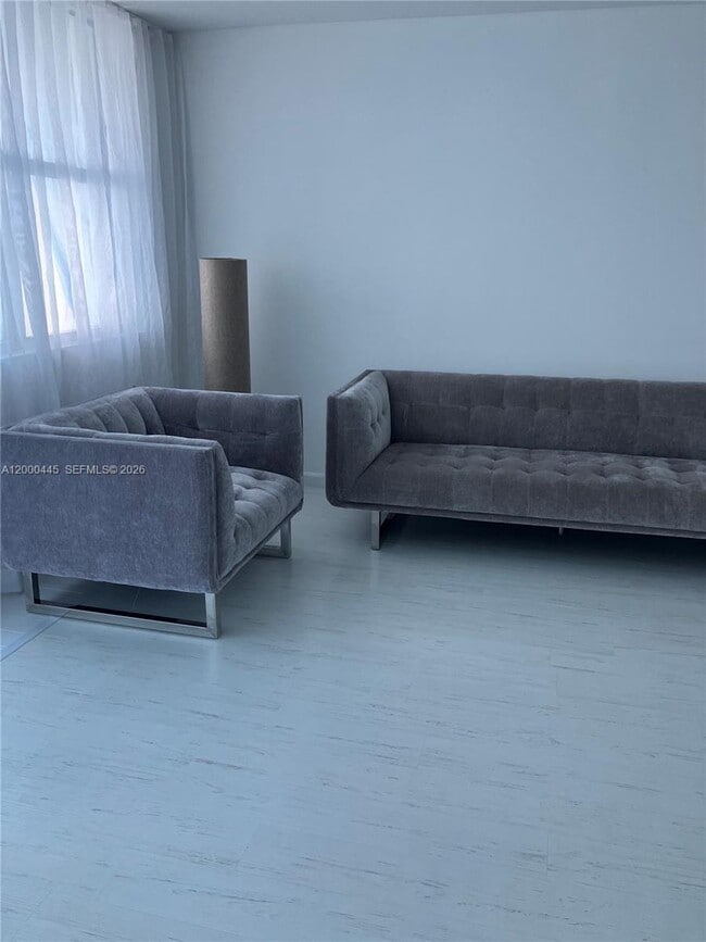 Building Photo - 3180 S Ocean Dr