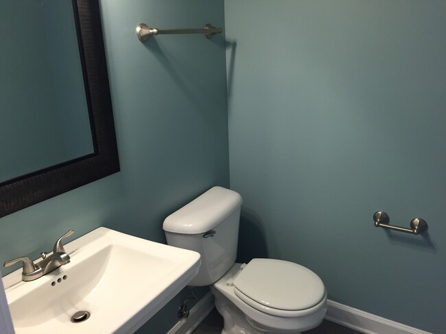 Building Photo - 8605 London Park Ct