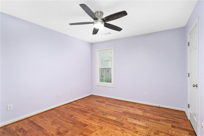 Building Photo - 560 Kimball Crest Ct
